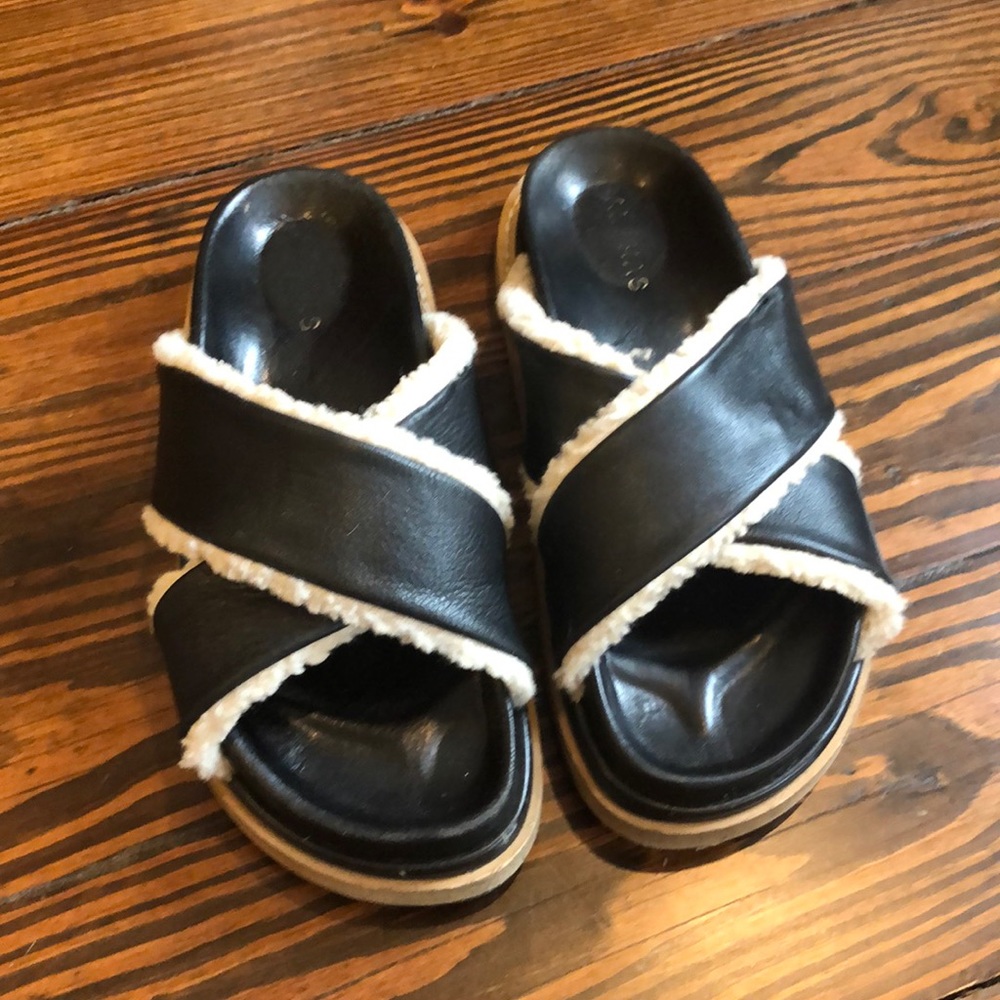 ALOHAS Black and Cream Sandals